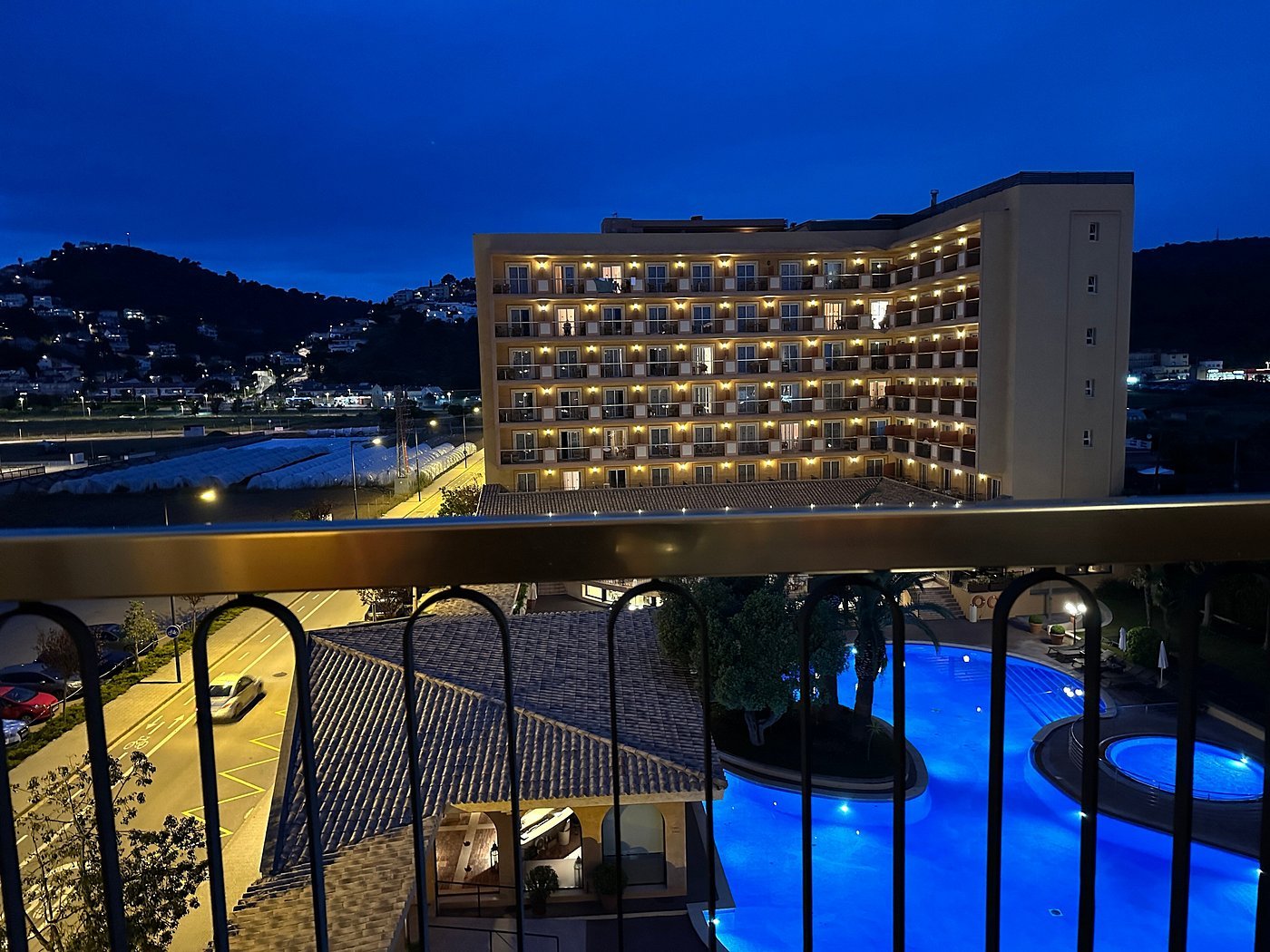 hotel_medence_este